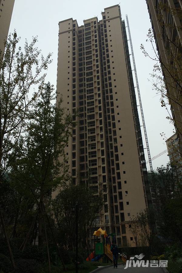 遵义楼盘房价动态，城市变迁与学生成长同步观察